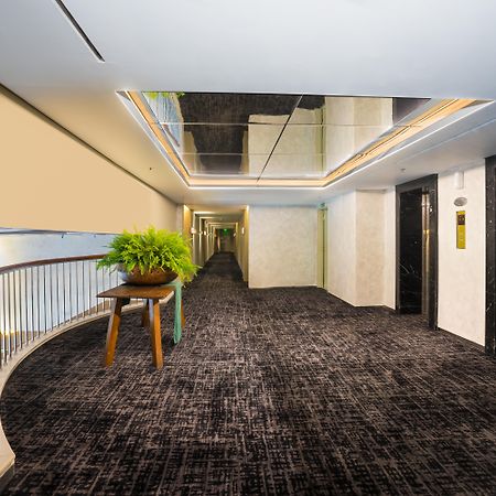 Oakwood Suites Kuningan Jakarta Exterior photo