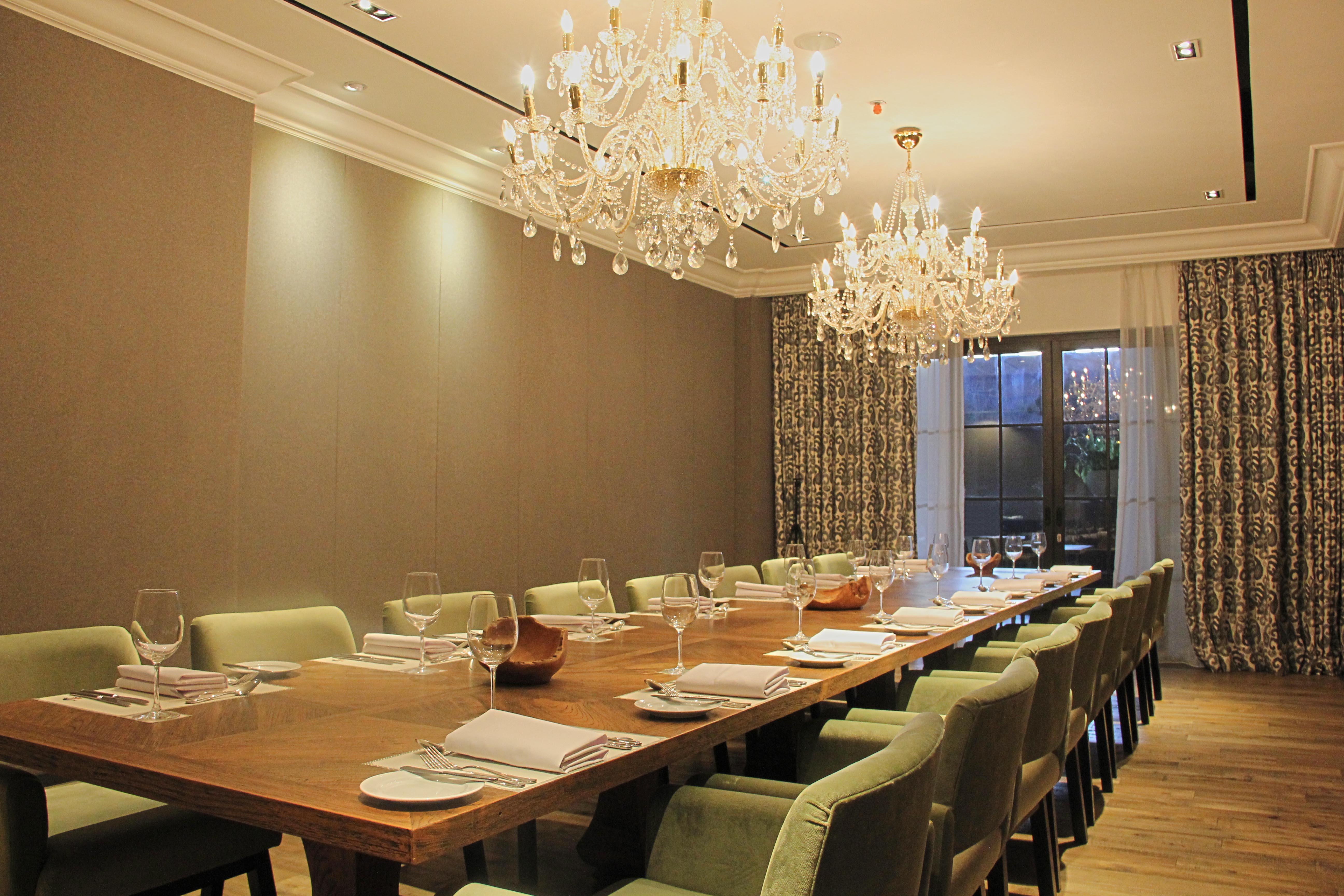 Oakwood Suites Kuningan Jakarta Exterior photo